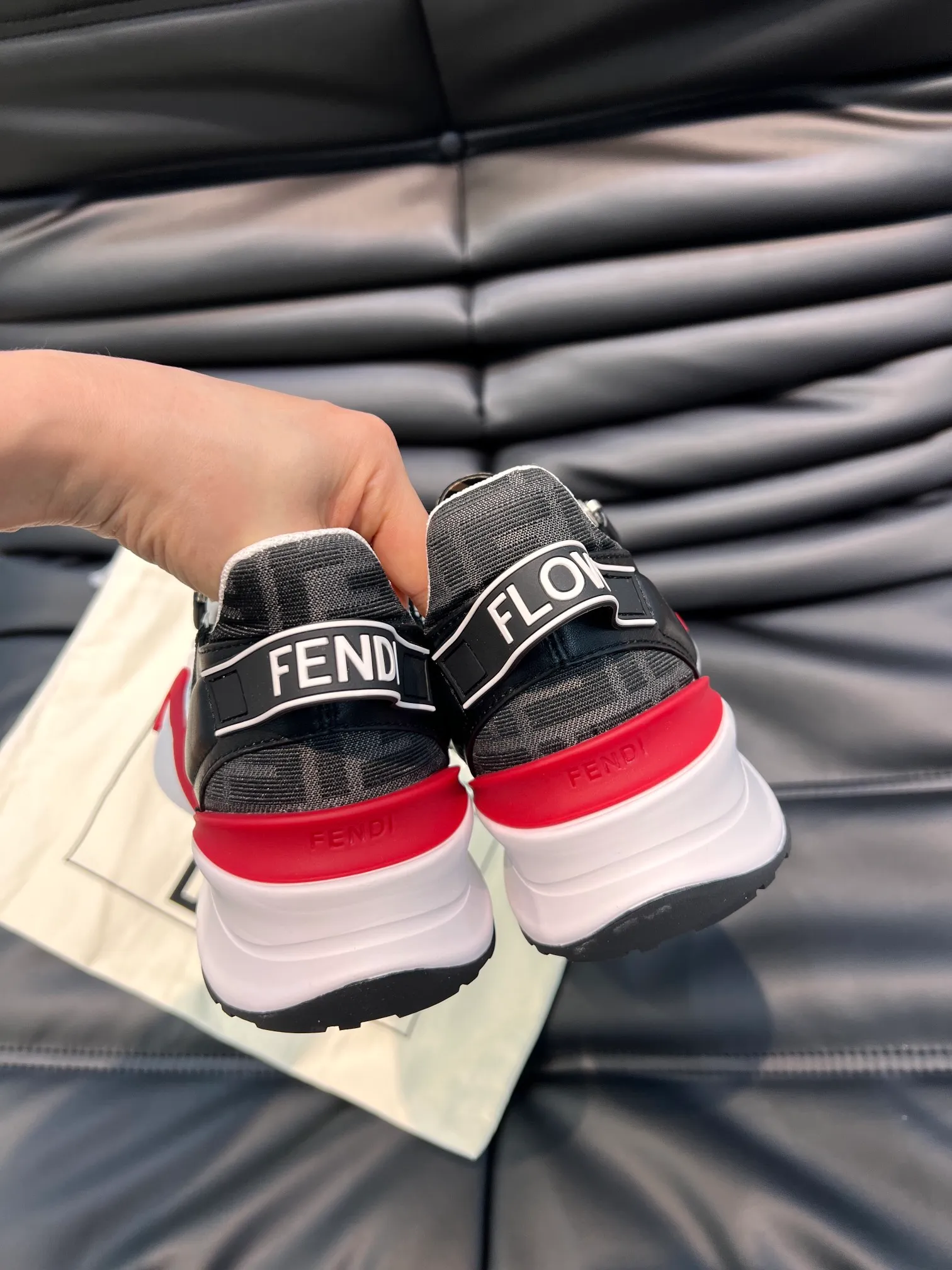 Men's shoes 💰p560 "Fend*" new men's casual sports shoes, equipped with elastic straps, side zippers, and corrugated soles engraved with F. Embossed Fendi Flow lettering on the heel. Made of technical fabric and a mix of blue and suede. Decorated with Lycra® details. FF graphic tongue. Ultra-light and wear-resistant EVA sole. Size: 38-44